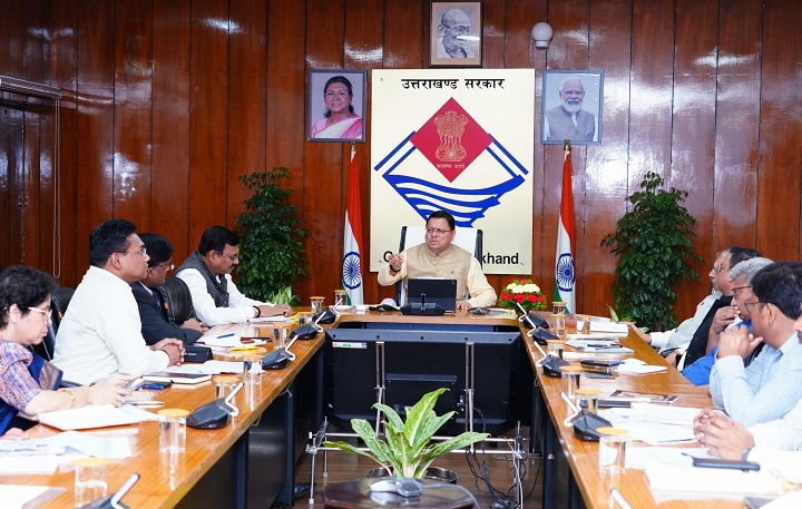 मुख्यमंत्री ने स्कॉलरशिप घोटाले पर सख्त रुख अपनाया